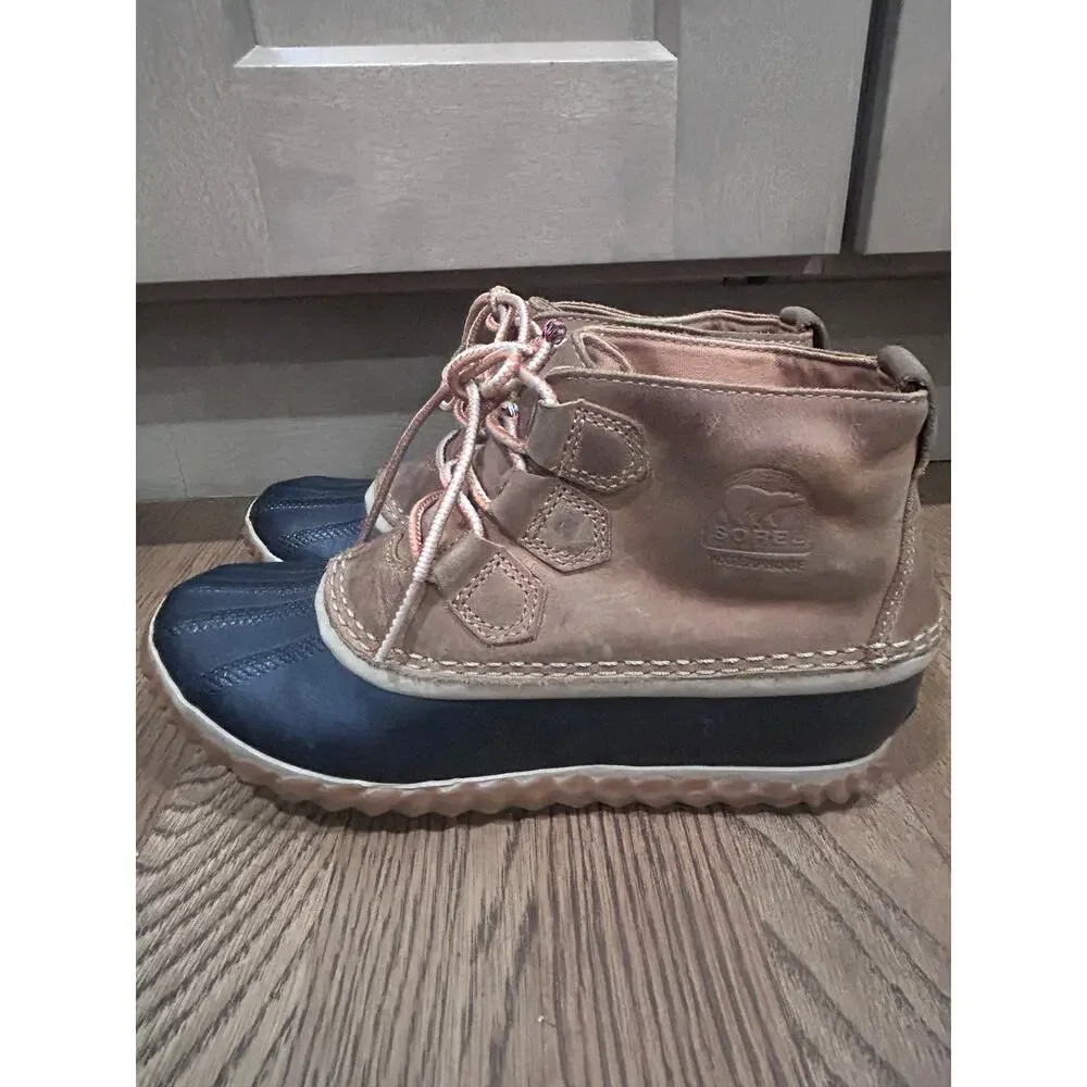 SOREL Out N About Womens Sz 6 Leather Duck Boots Waterproof Winter Rain Gorpcore